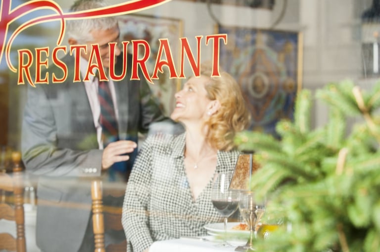 couple in restaurant