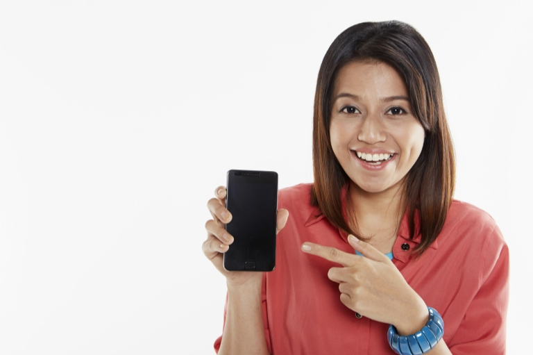 Frau mit Telefon